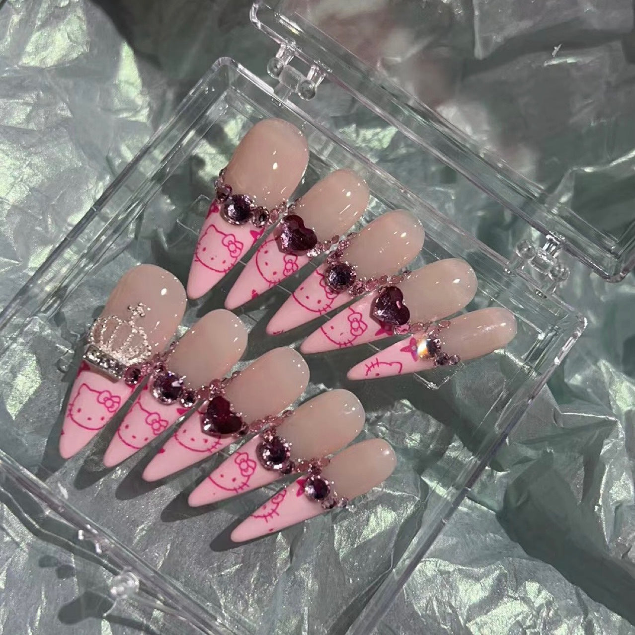 HELLO KITTY - TEN PIECES OF HANDCRAFTED PRESS ON NAIL