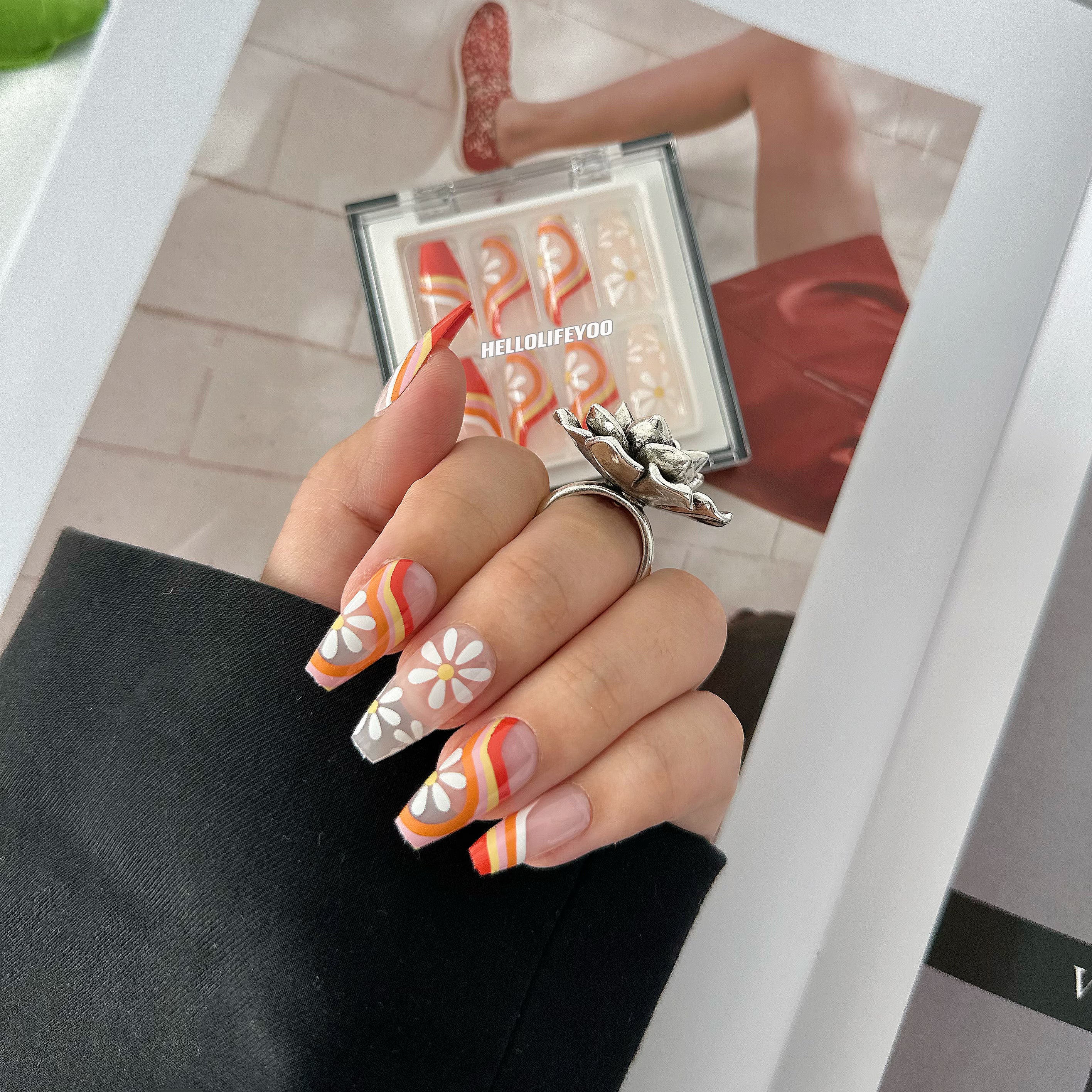 THOSE 70'S NAILS - 28 PCS