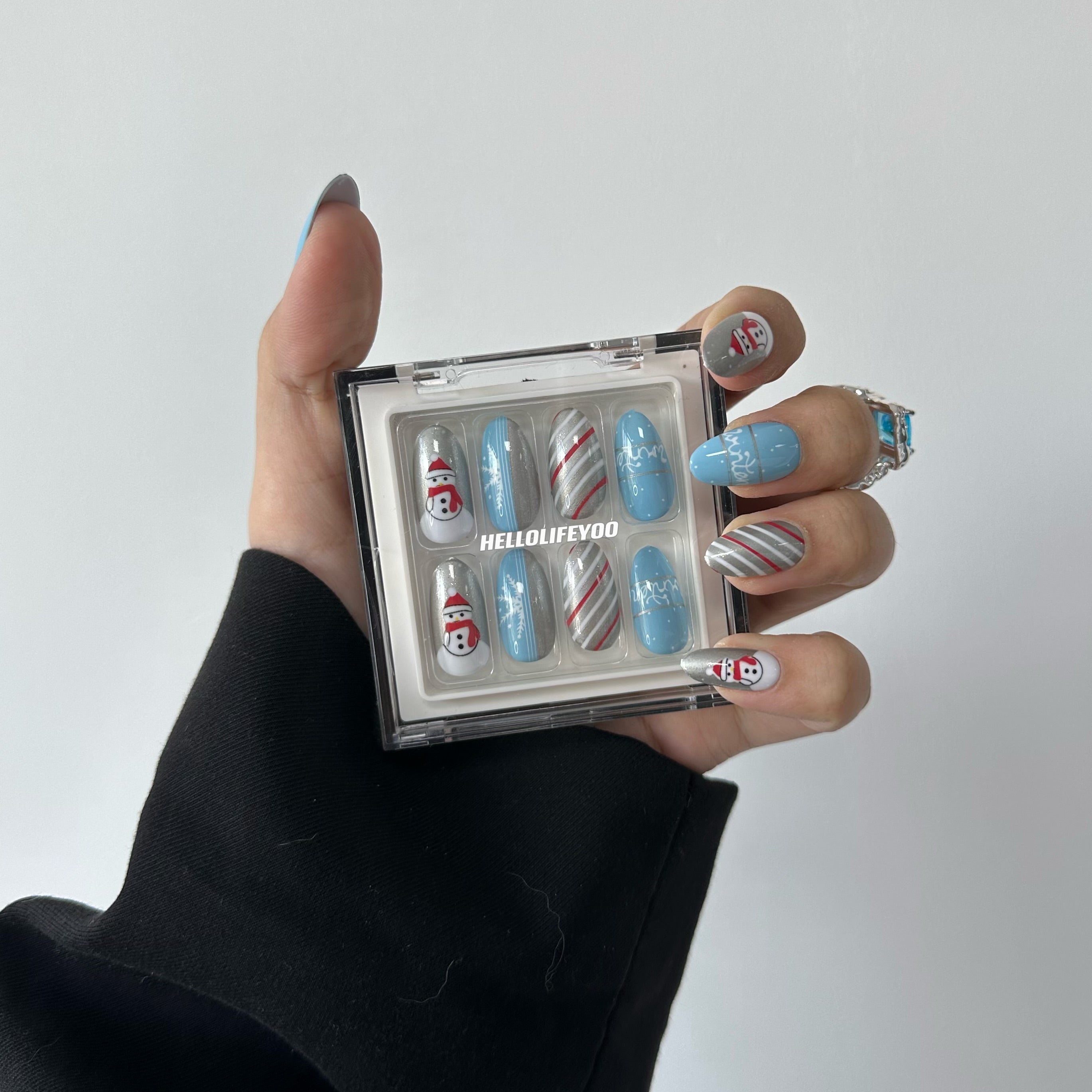 SNOWMAN GREY-CHRISTMAS PRESSON NAILS - 28 PCS