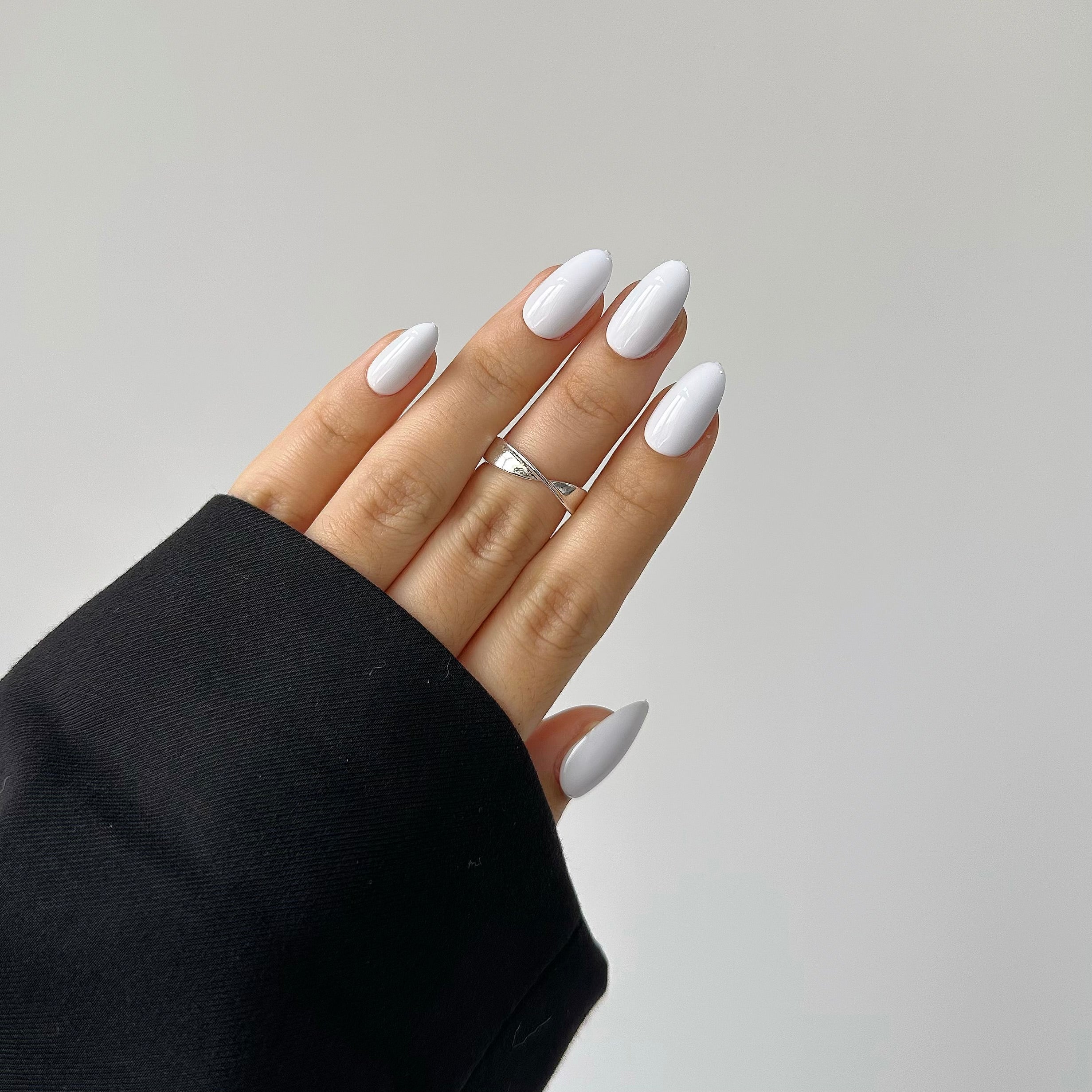 WHITE CRYSTAL - 28 PCS