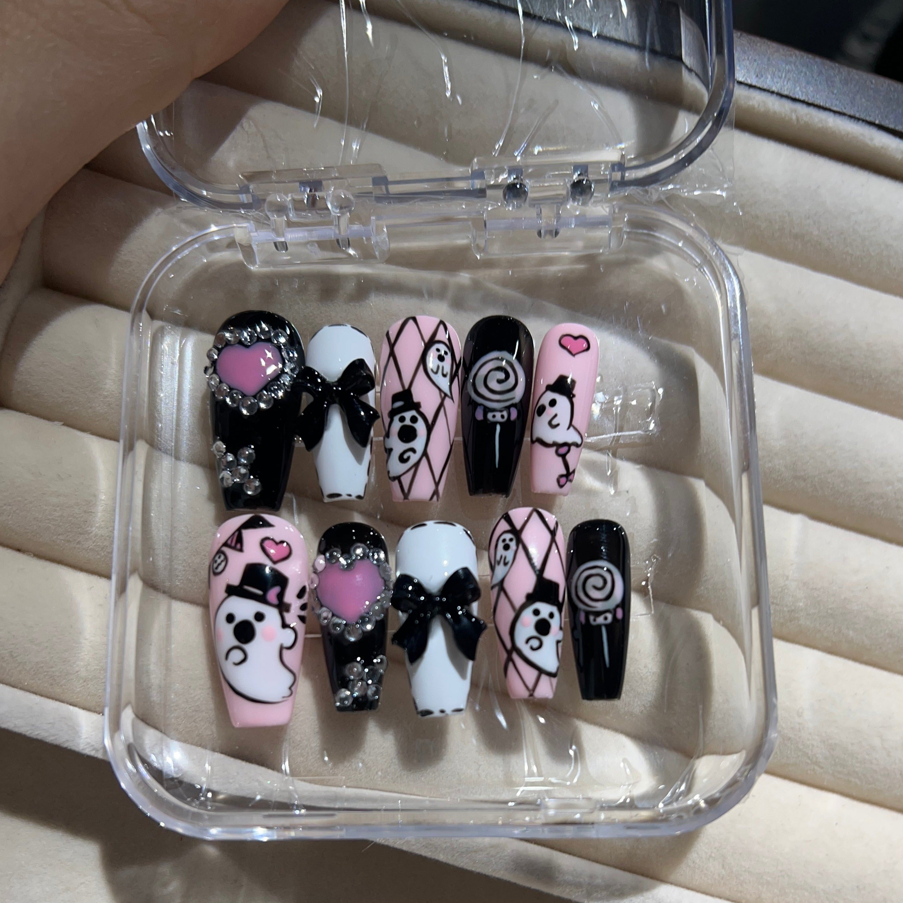 CUTE GHOST-TEN PIECES OF HANDCRAFTED PRESS ON NAIL