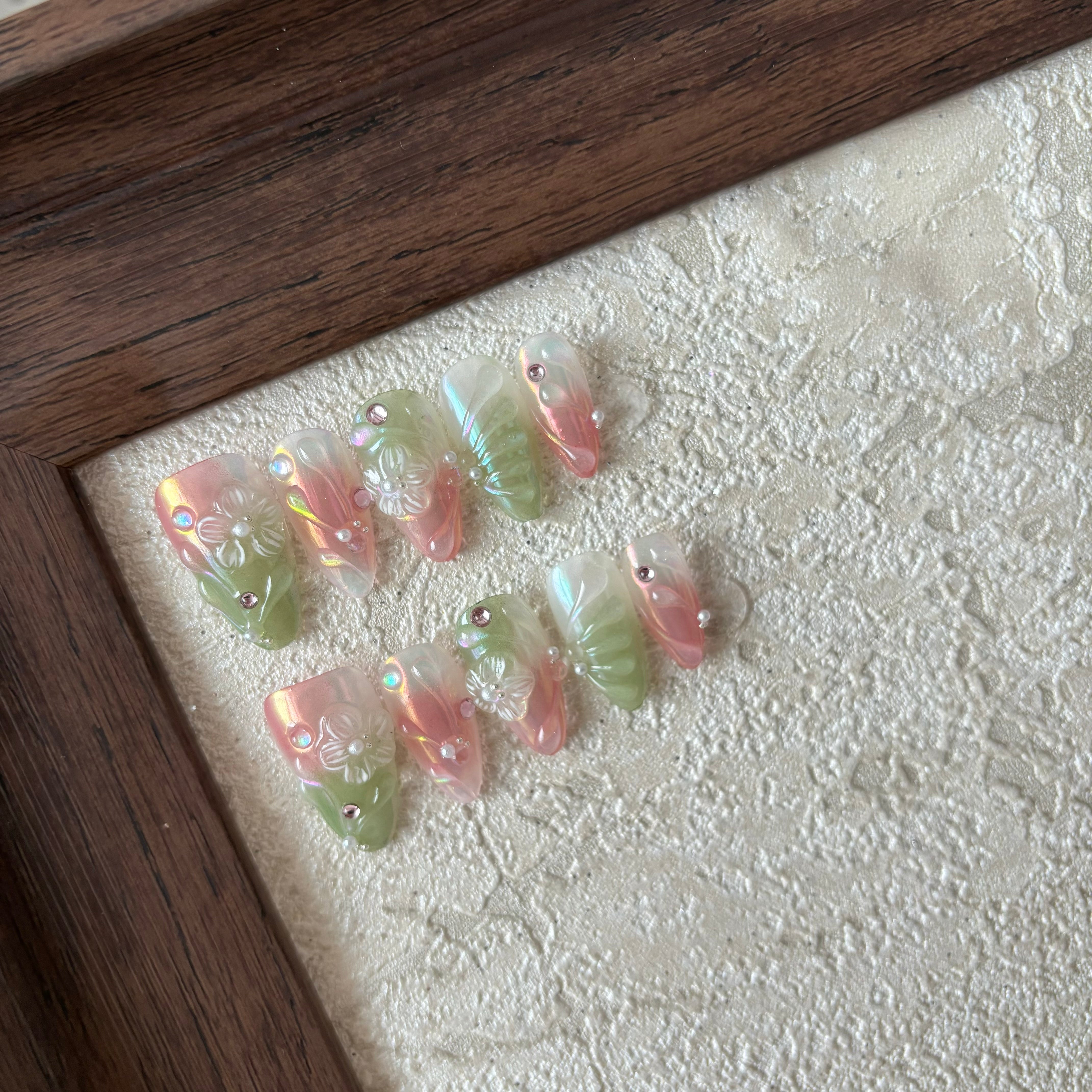 IDYLLIC-TEN PIECES OF 3D FLOWER HANDCRAFTED PRESS ON NAIL