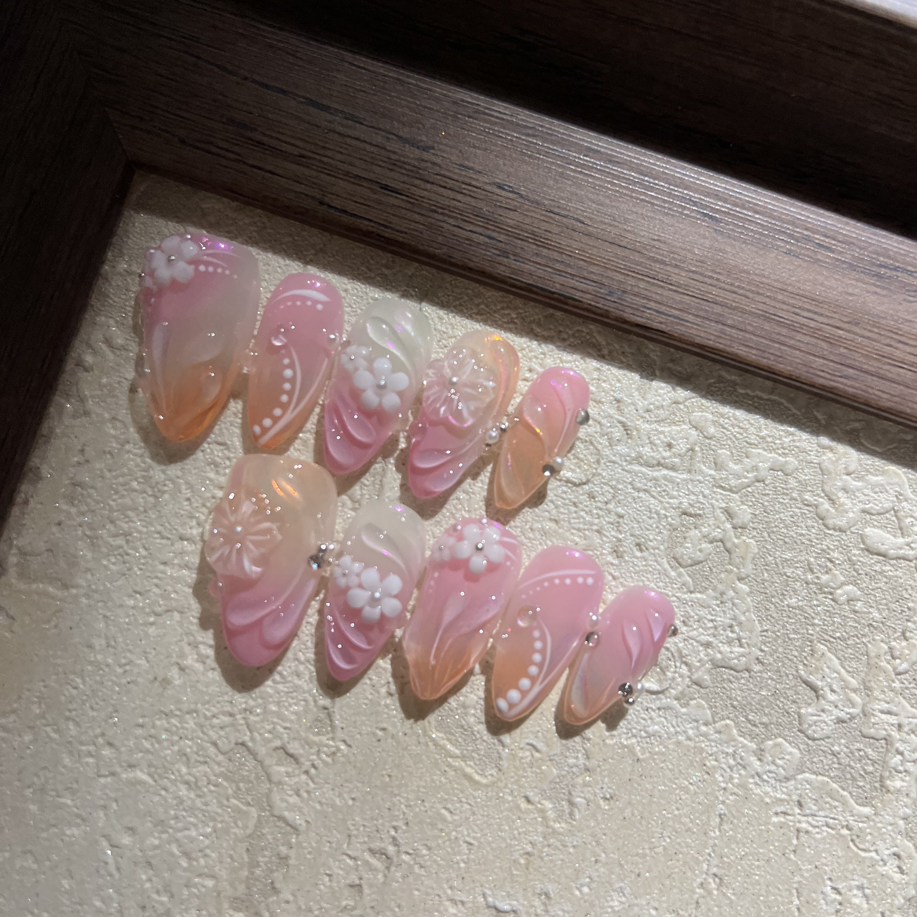 PINK CHAMPAGNE-TEN PIECES OF HANDCRAFTED PRESS ON NAIL