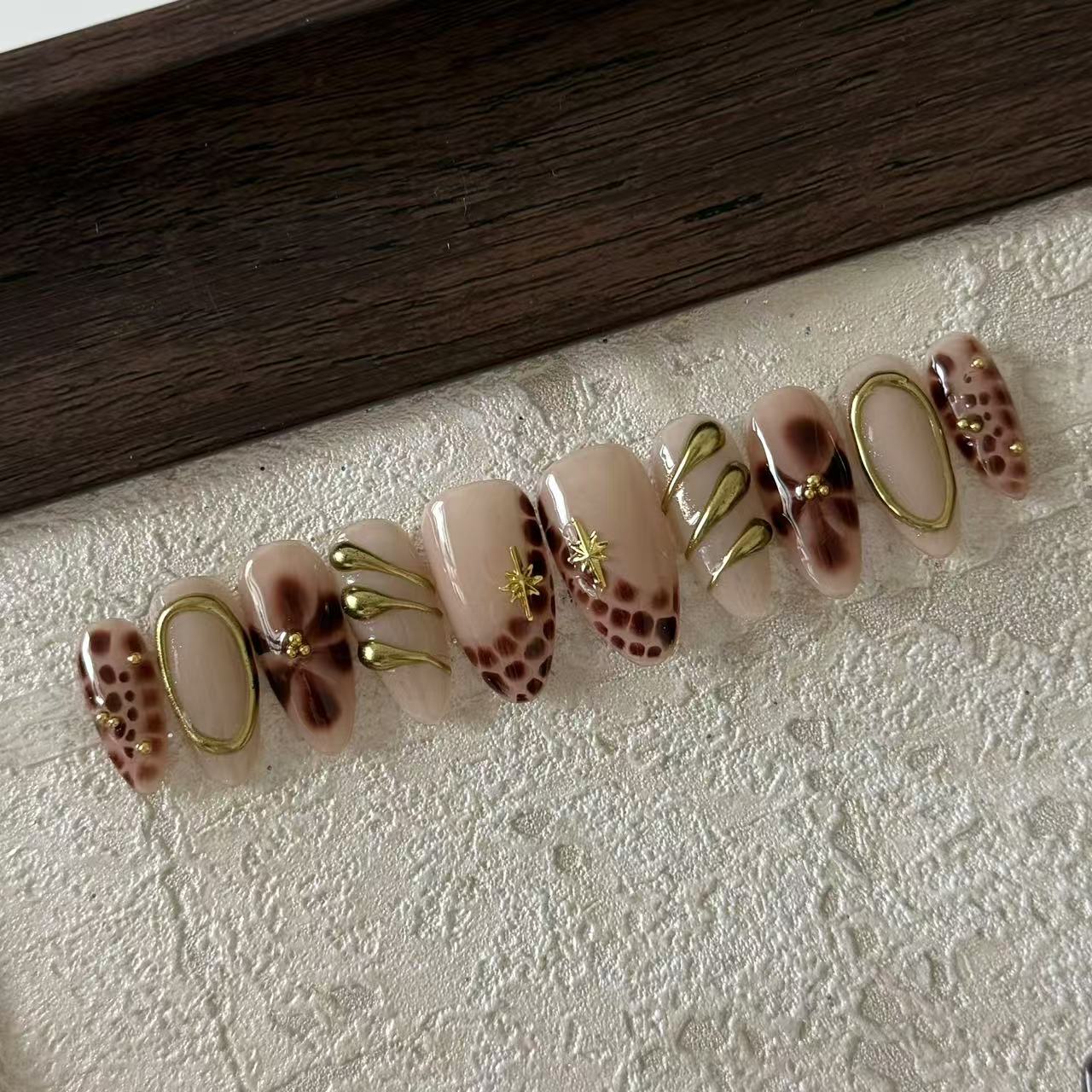 3D ALMOND-TEN PIECES OF HANDCRAFTED PRESS ON NAIL