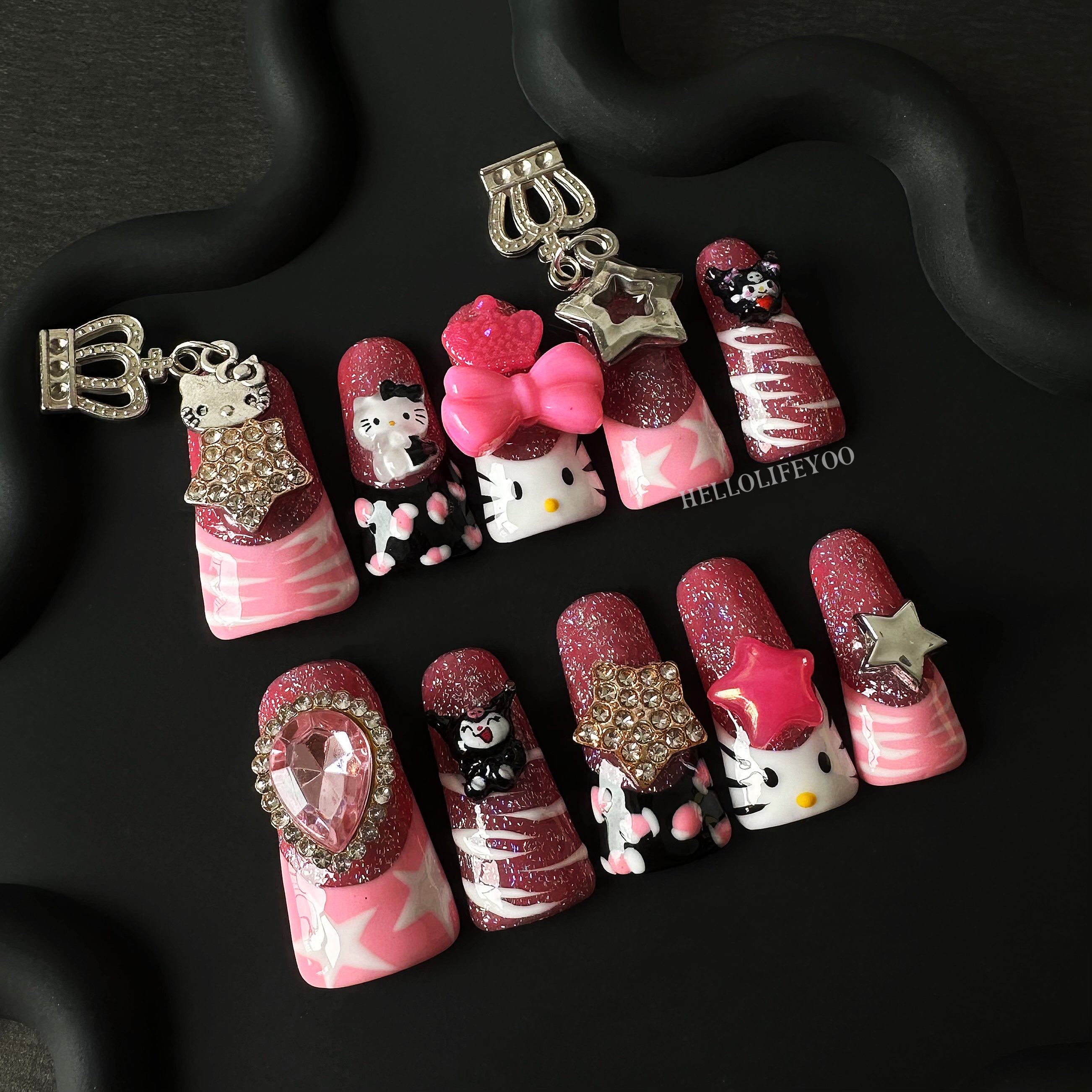 SANIO Y2K HELLO KITTY-TEN PIECES OF HANDCRAFTED DUCK FEET PRESS ON NAIL